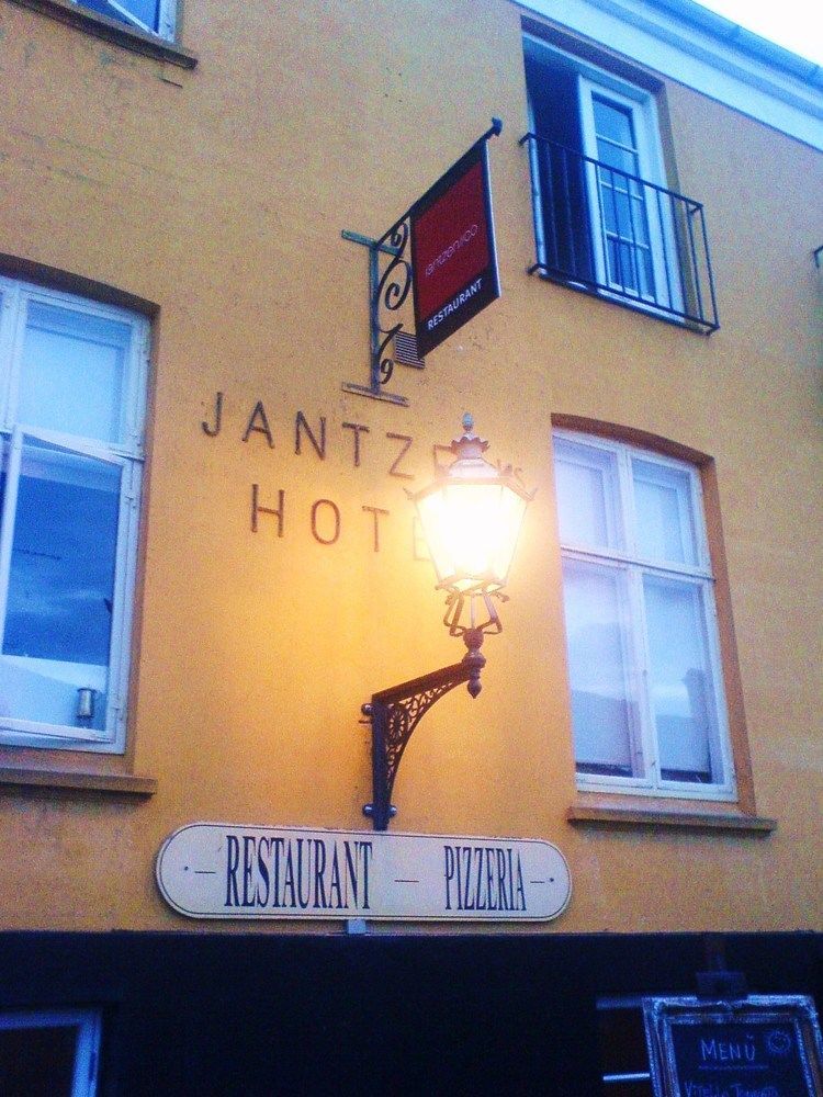 Jantzens Hotel Gudhjem Exterior photo